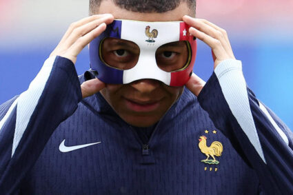 Euro 2024 : Kylian Mbappé dévoile un masque tricolore à la veille de France – Pays-Bas