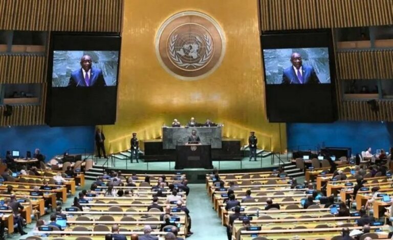 image_870x_68d643f489785