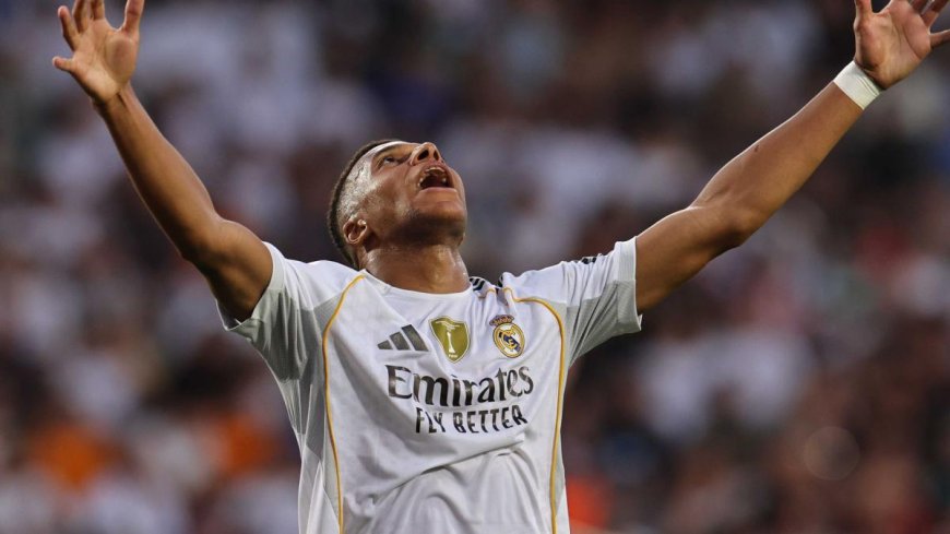 image_870x_68d8224950cec