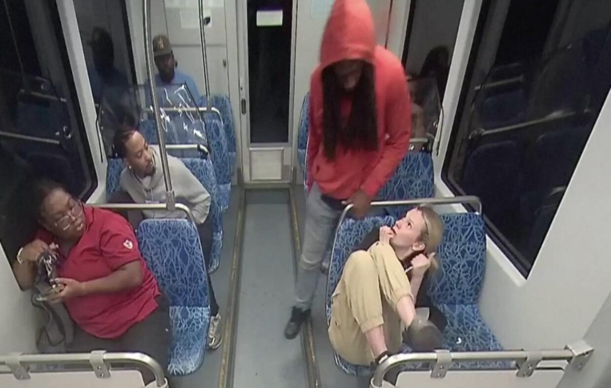 thumb_1260x800_68c2a967a3973_2QSS3P77jf