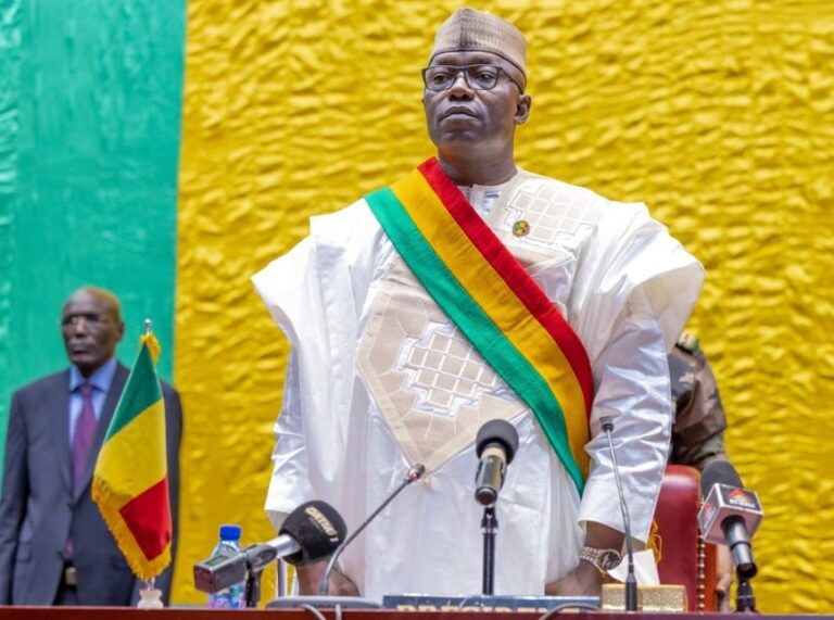 image_870x_683eb64c96189