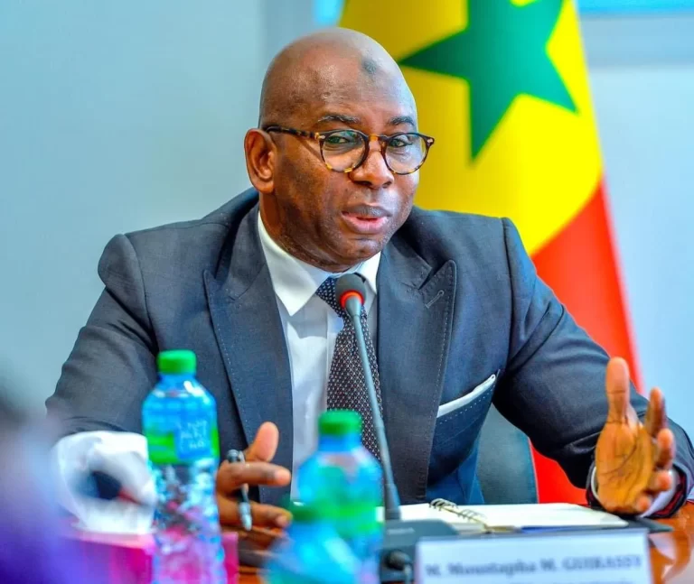 Suspension-de-laide-de-lUSAID-Moustapha-Guirassy-tire-la-sonnette-dalarme_thumbnail